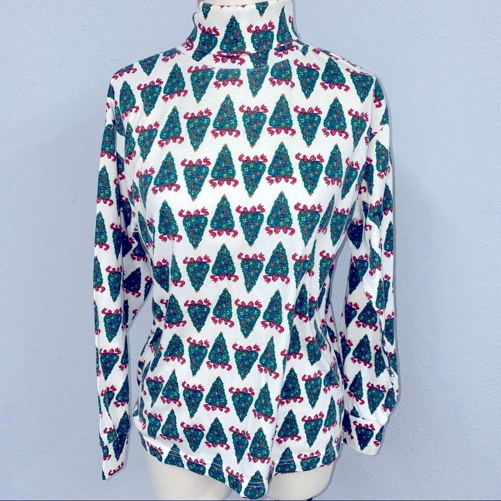 Women’s Christmas tree turtleneck sz M